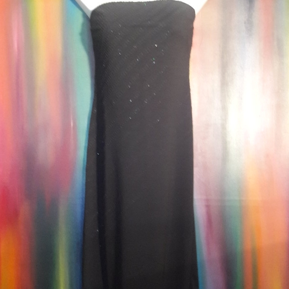 Express Strapless Dress - Picture 4 of 10